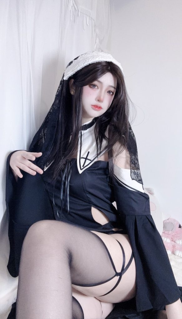 疯猫ss - NO.167 修女自拍[21P-92MB]-喵咪社