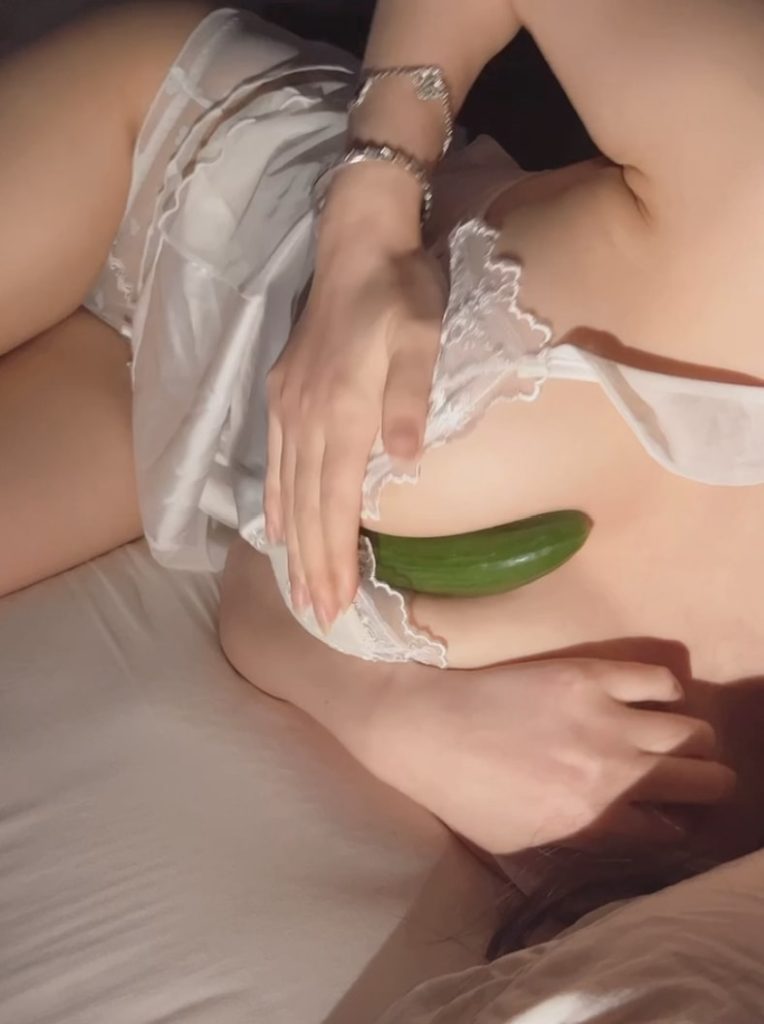 图片[3]-【自】杨晨晨-黄瓜带给我的快乐[2V-736MB]-喵咪社