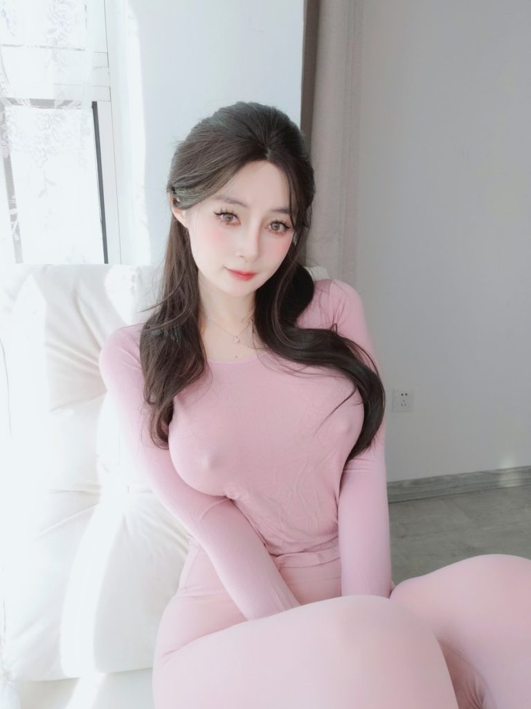 白银81 – [Fantia] 24年8月会员合集（17套）98P10V-1.59GB]-喵咪社