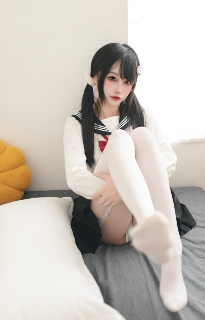 图片[1]-嗷呜酱 – 水手服 [48P-410MB]-喵咪社